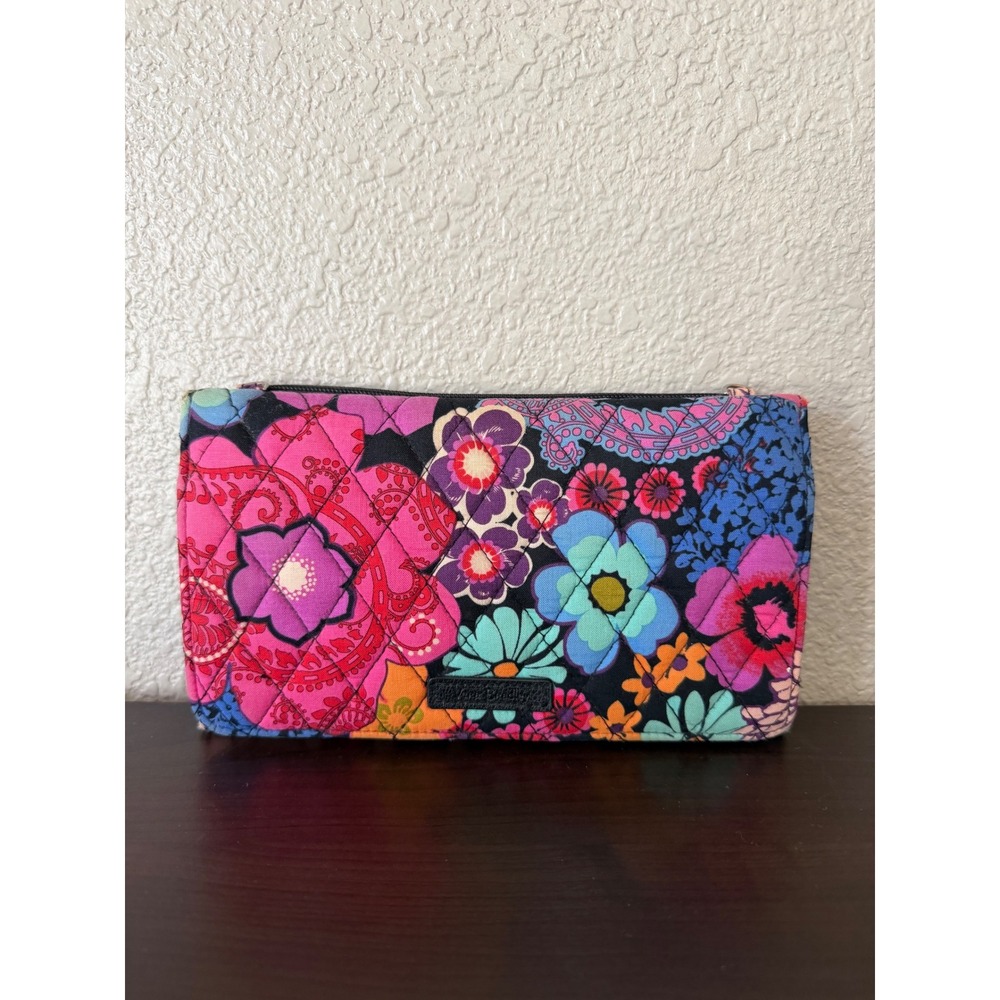 Vera Bradley Quilted Cotton Floral Paisley Trifold Wallet Multicolor Organizer